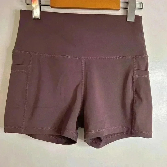 BNWT Smoothfeel Short Shorts with Pockets in Purple Size Large - Picture 2 of 11